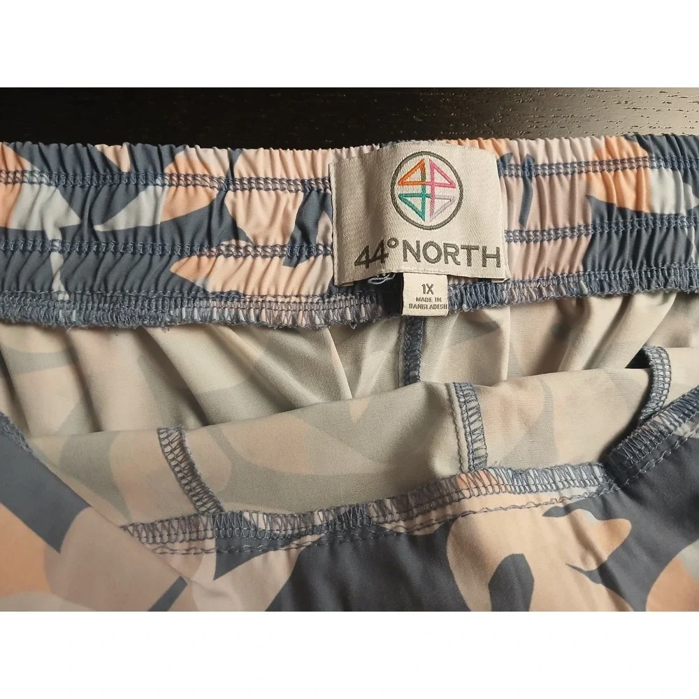 44° North Stretch Men's Size 1X Floral Print Omni Shade Shorts‎ #505C
